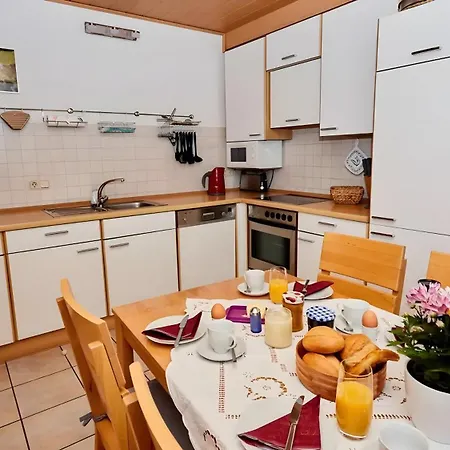 Apartman Fuer 2 Personen Bettenfeld